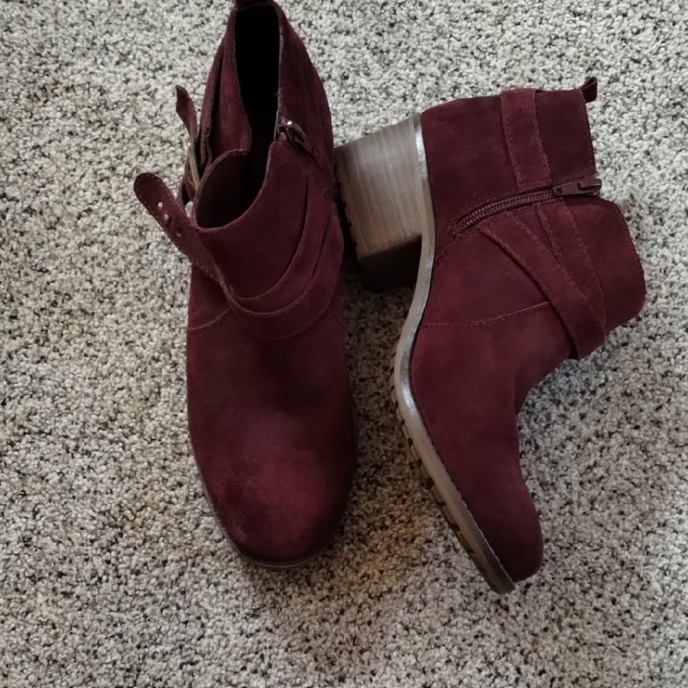 Sonoma Maroon Ankle Booties